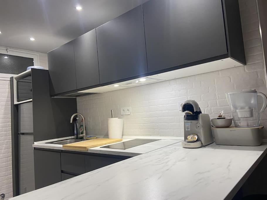 Casa Picaso Elegance, One Bedroom Center With Balcony By Namaste Elite Appartamento *