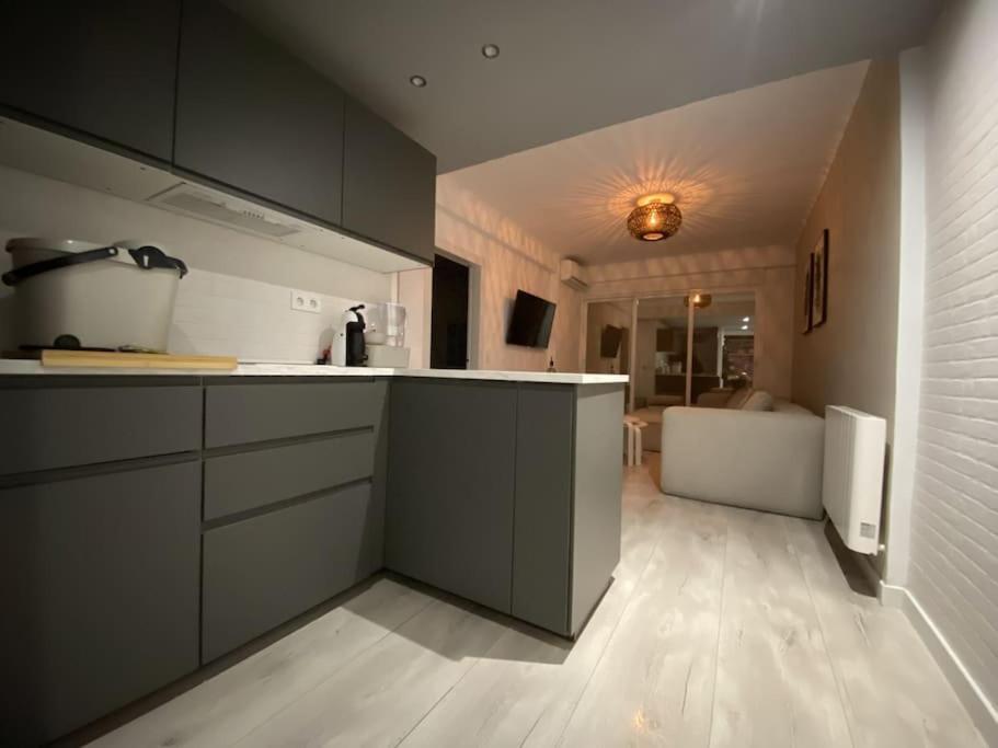 Casa Picaso Elegance, One Bedroom Center With Balcony By Namaste Elite Appartamento